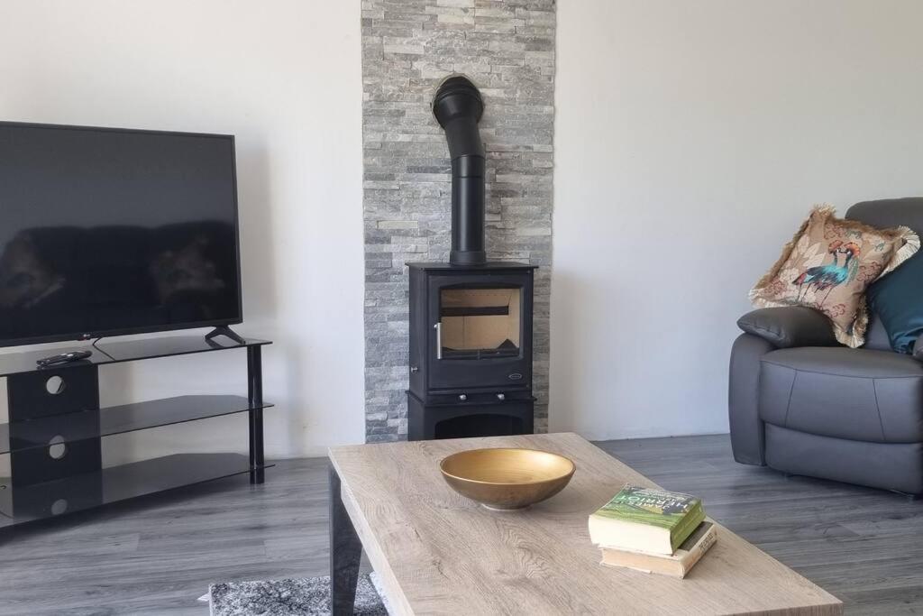 Grace'S Place With Hot Tub & Games Room Carrickfergus Exterior foto